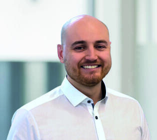 Dr. Alexander Laubach