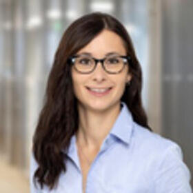 Dr. Julia Hepp