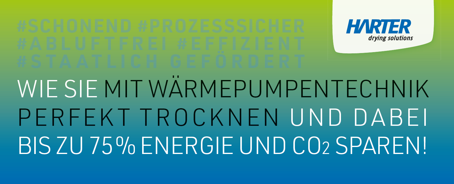 Anzeige mit grünem und blauem Hintergrund mit der Aufschrift "Wie Sie mit Wärmepumpentechnik perfekt trocknen und dabei bis zu 75% Energie und CO₂ sparen!" und dem Logo von Harter drying solutions.
