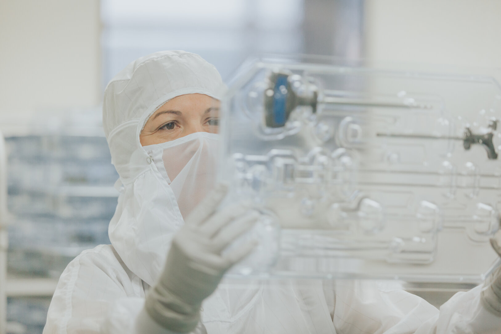 Packaging of procedure kits in clean room